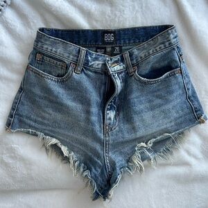 BDG URBAN OUTFITTERS | HIGH WAISTED CHEEKY JEAN SHORTS | SIZE 26